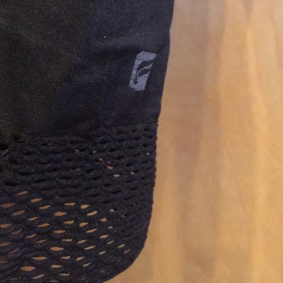 Fabletics pullover - Picture 2 of 6